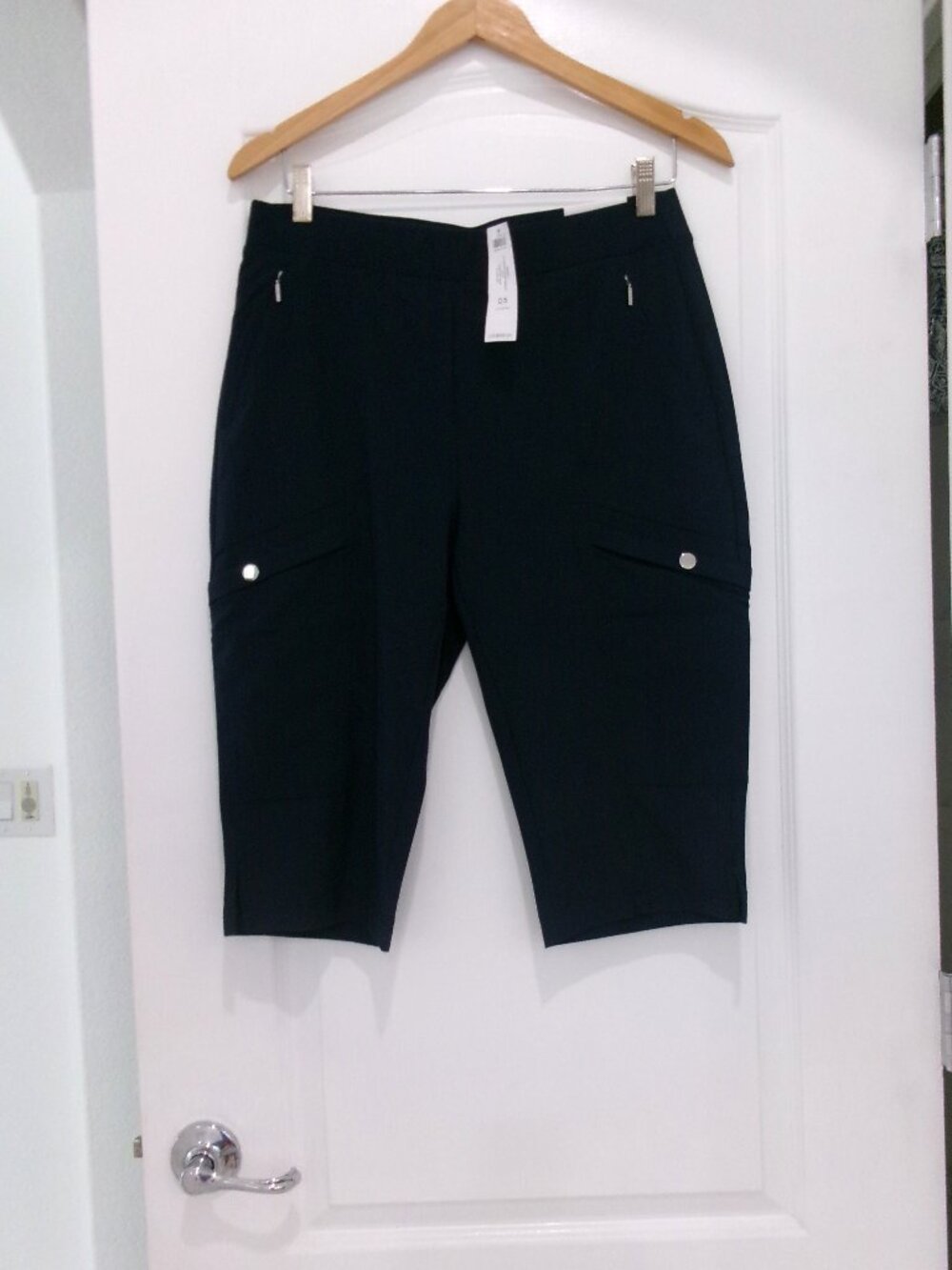 NWT Chico's Zenergy UPF 50 NEEMA Navy Blue Pedal Pusher Crop Capri Pants 6